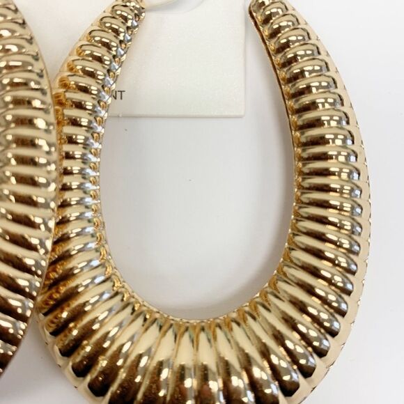 Large Gold Oval Puff hoops - Picture 2 of 8